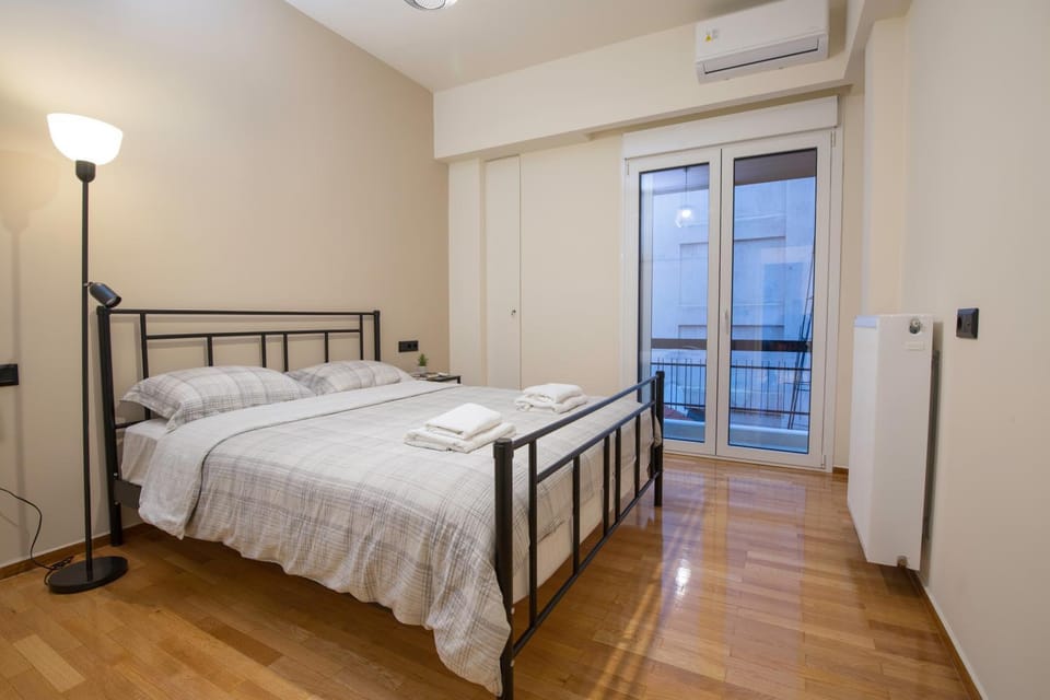 Bed, Bedroom, wardrobe, air conditioner