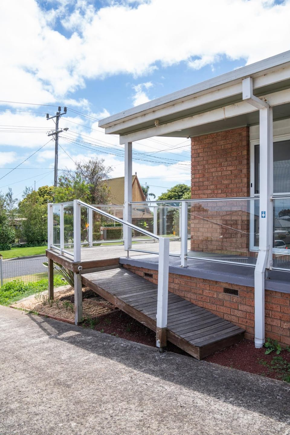 Views on the Avenue House in Clifton Springs