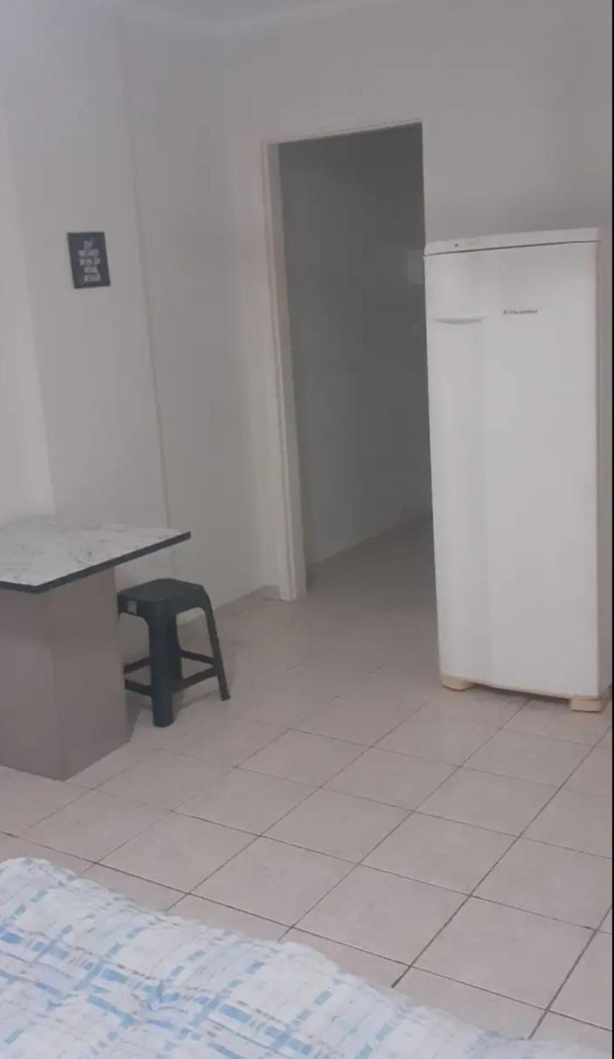 Apartamento inteiro, completo para até 8 pessoas por locação Não é divido com outros pessoas apenas significa que vc pode locar que tem capacidade para até 8 pessoas mas a locação sempre é individual de quem locou Check in possível nas 24 hrs Apartment in Campinas