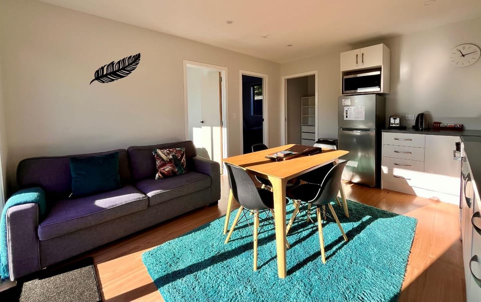 Living room, Dining area, kitchen