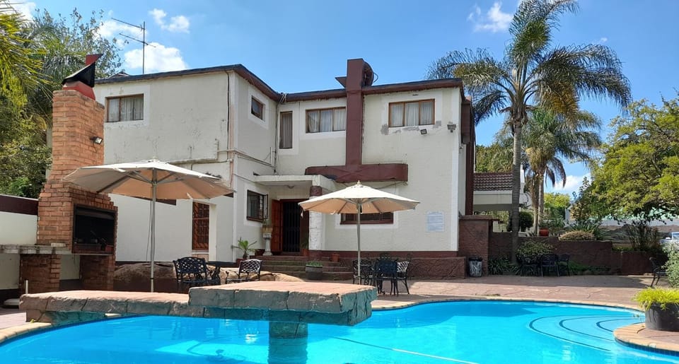 Property building, Pool view, Swimming pool