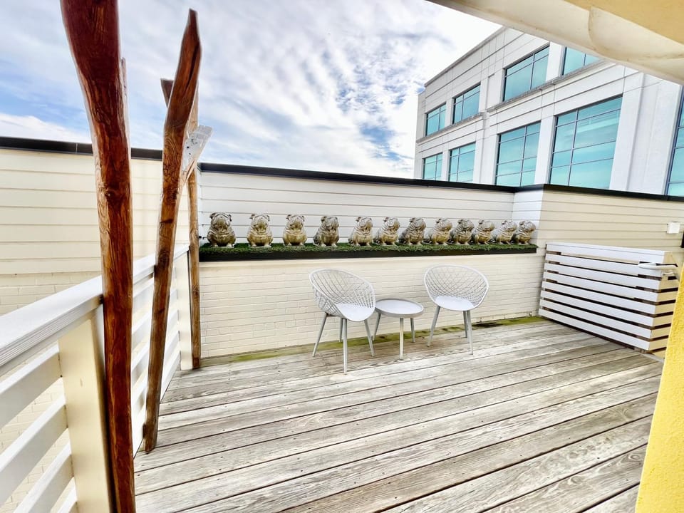 The Hive 204 Sweeter Apartment in Wilmington