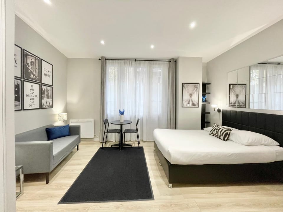 Charming Studio Paris la Défense Apartment in Puteaux