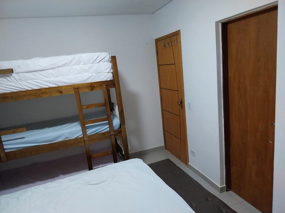 Bed, Bedroom, bunk bed