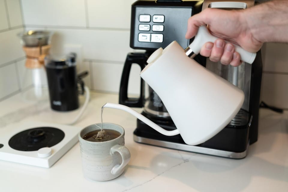 Coffee/tea facilities, Communal kitchen