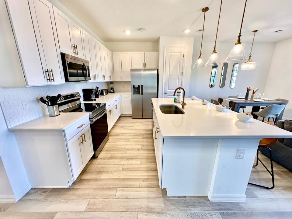 LUXURIOUS 3BED-2BATH RETREAT with CLUBHOUSE ACCESS House in Four Corners