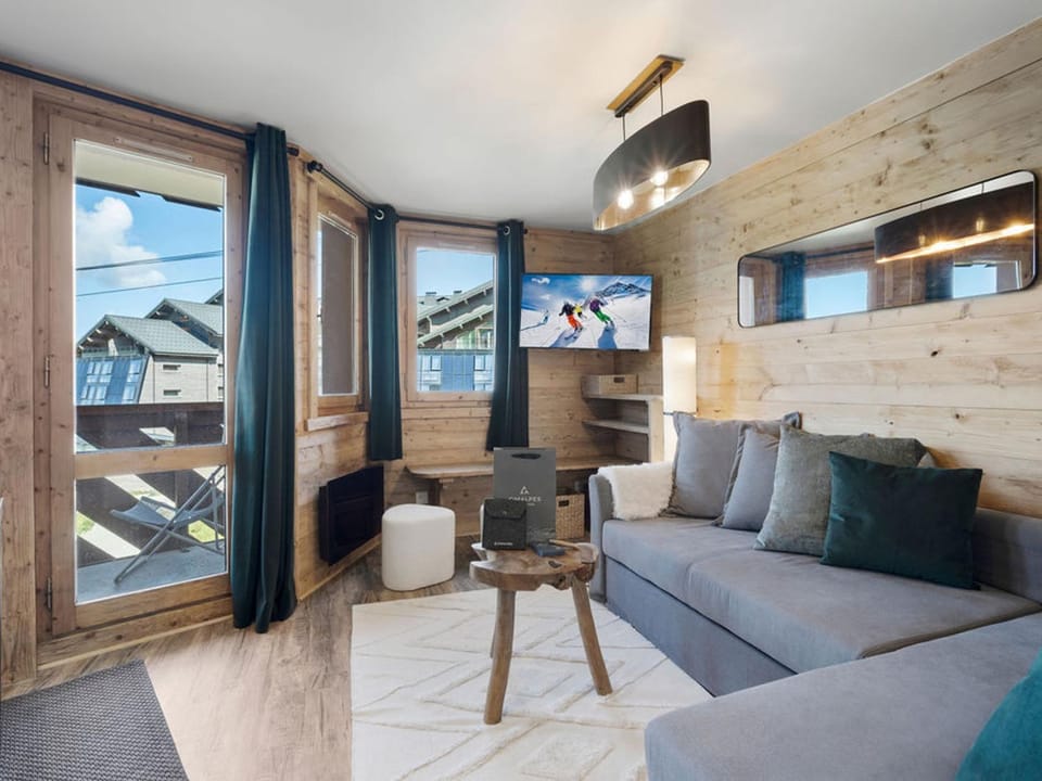 Appartement ski aux pieds avec balcon et animaux admis - FR-1-640-57 Apartment in Les Allues