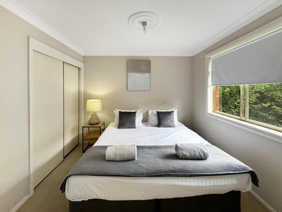 Amaroo Lakeview Stay House in Wagga Wagga