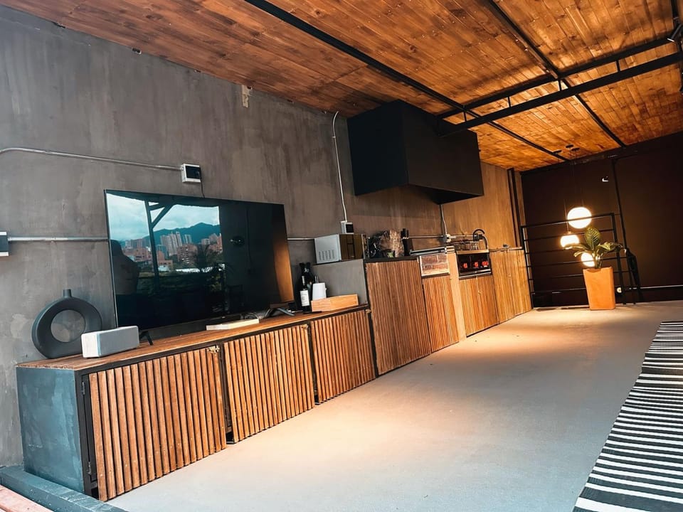 TV and multimedia, Balcony/Terrace, Kitchen or kitchenette, minibar
