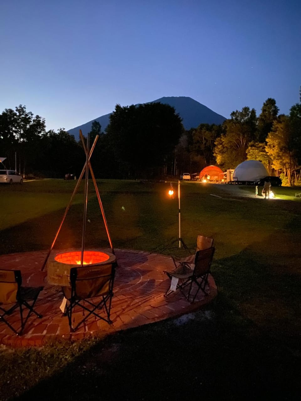 焚き火キャンプ場 Hokkaido Glamping - TAKIBI Campground/ 
RV Resort in Niseko