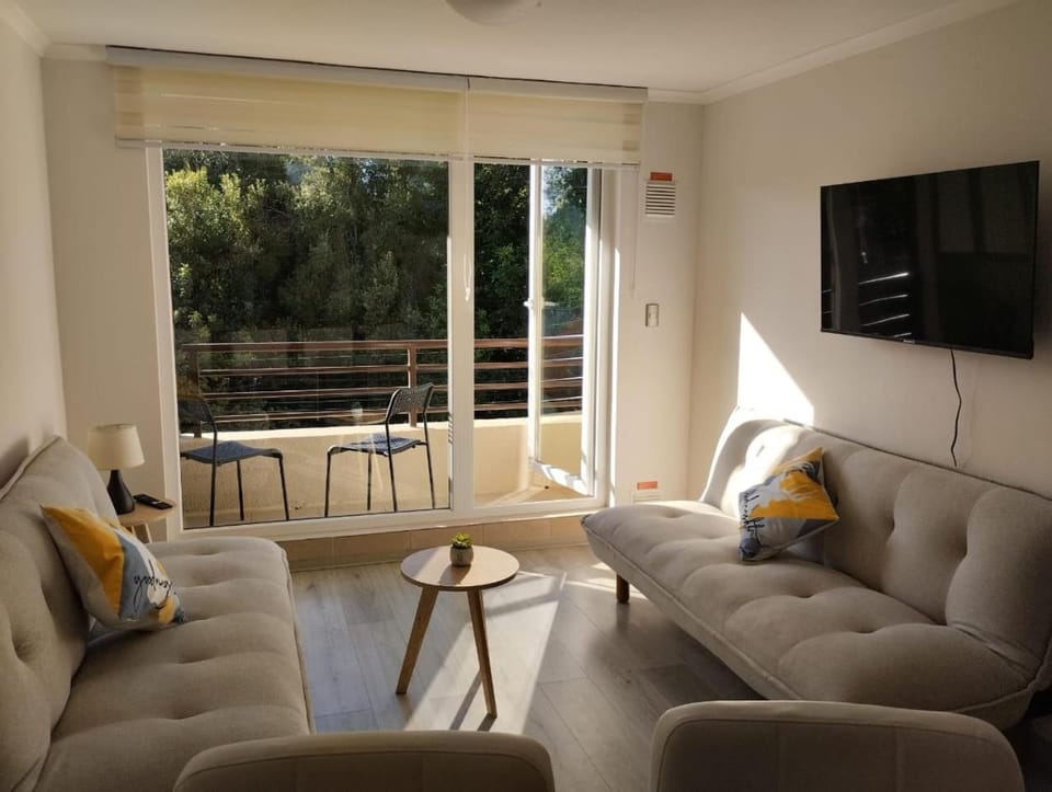 Communal lounge/ TV room, Living room, Seating area