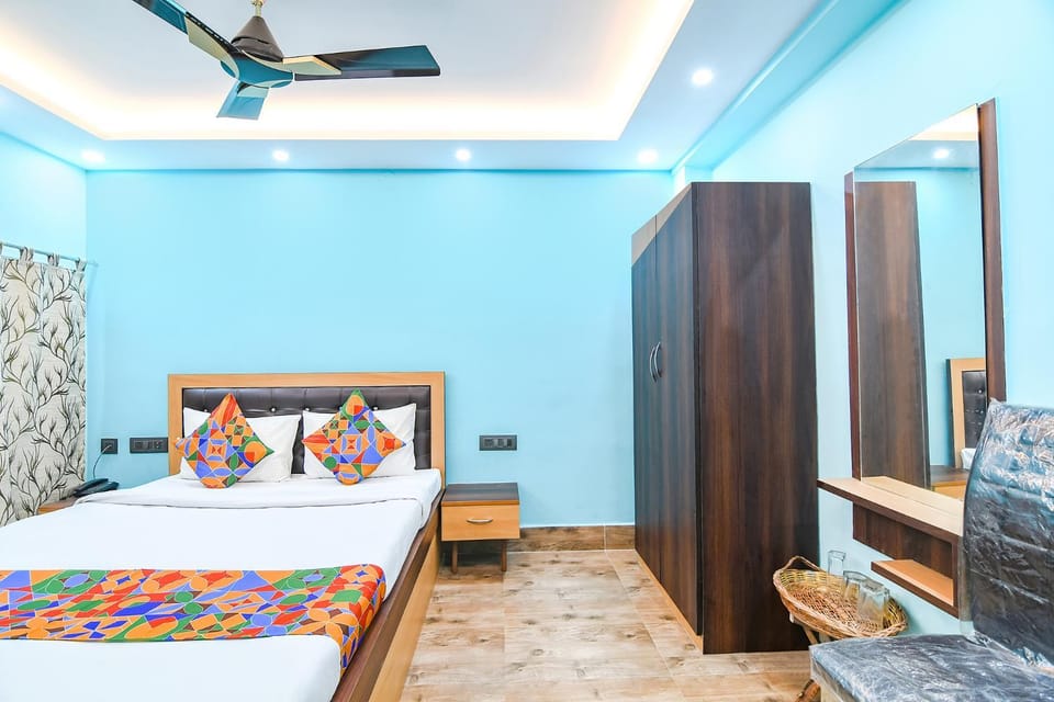 Bed, Bedroom, fireplace, wardrobe