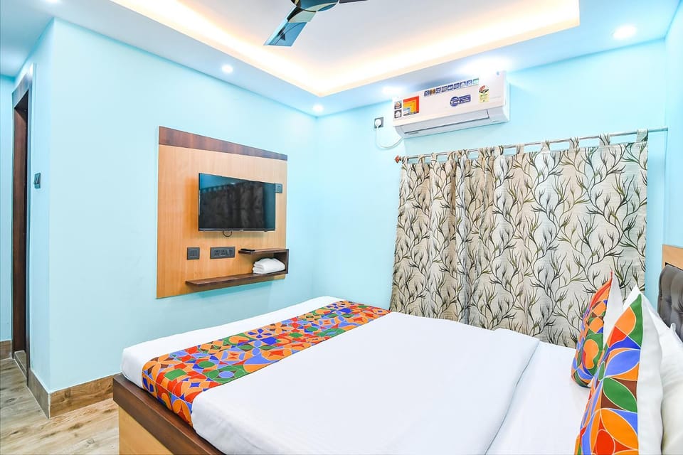 Bed, TV and multimedia, Bedroom, air conditioner