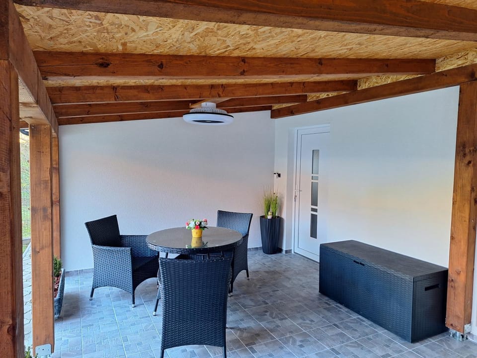 Seating area