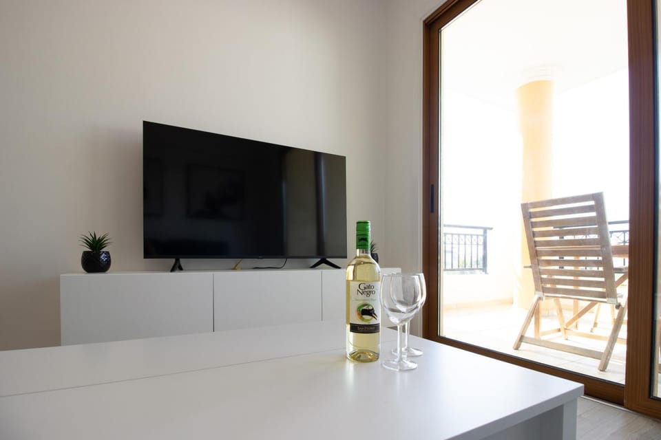 TV and multimedia, Drinks, Alcoholic drinks