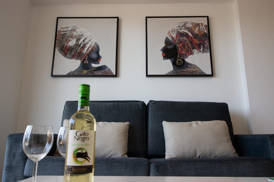 Living room, Decorative detail, Seating area, Alcoholic drinks