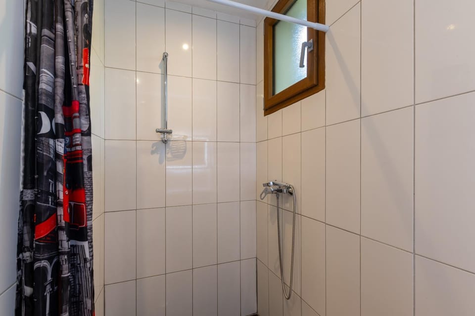Bathroom, Living room