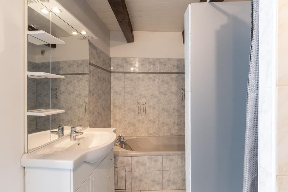 Bathroom, Living room
