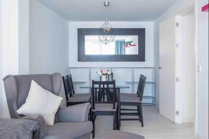 Junto a Calle Betis y Plaza de Cuba Apartment in Seville