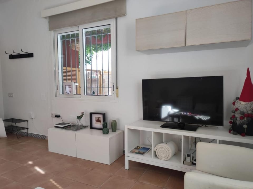 TV and multimedia, air conditioner