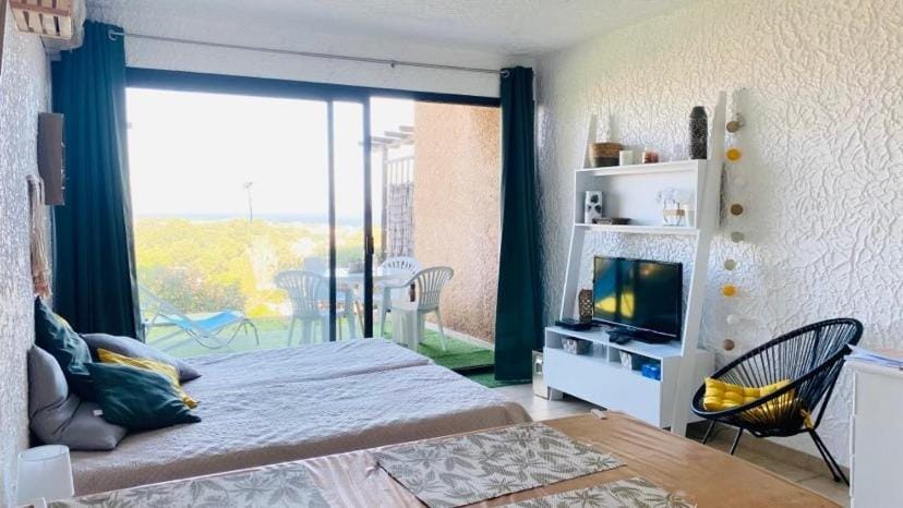 Balcony/Terrace, Photo of the whole room, Bedroom