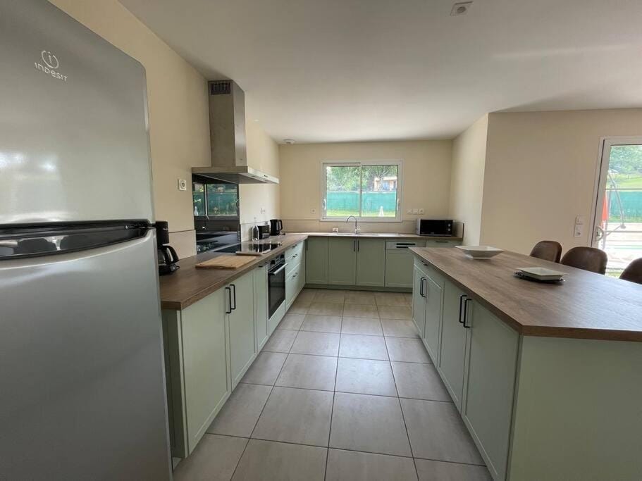 Kitchen or kitchenette, dishwasher, minibar, pet friendly, stove