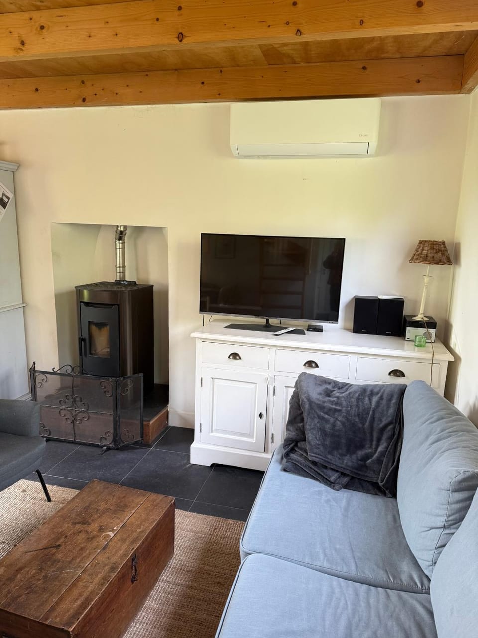 air conditioner, air conditioner