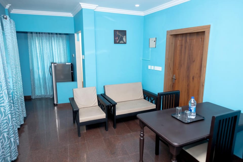 Living room, Seating area, Dining area