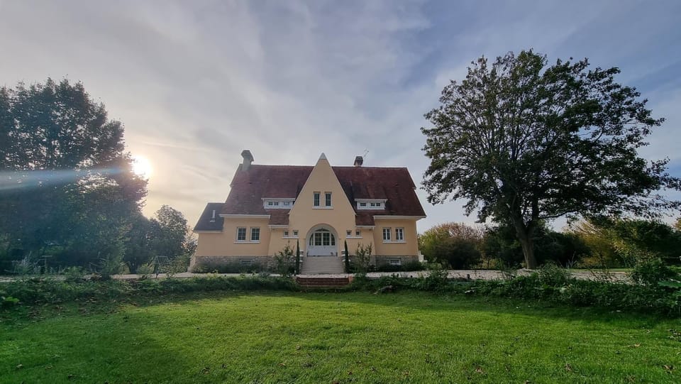 Property building, Natural landscape, Garden, Garden view