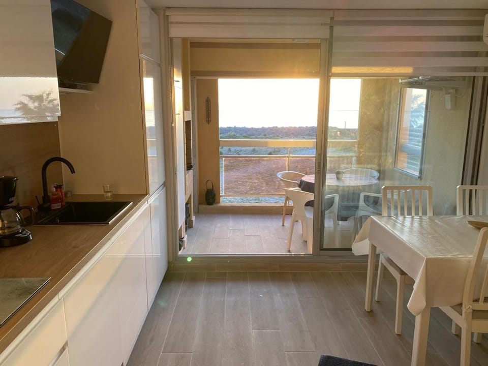 Appart vue mer accès plage à 30m Apartment in Saint-Cyprien