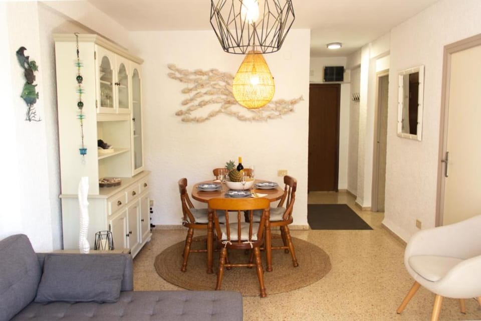 Cozy apartment walking distance to the Arenal beach Apartment in Marina Alta