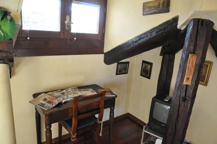 Communal lounge/ TV room, Evening entertainment