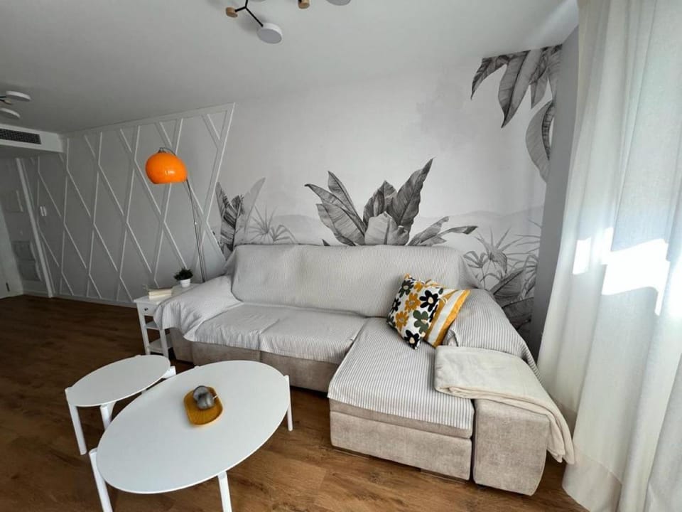 Living room, Photo of the whole room, Seating area