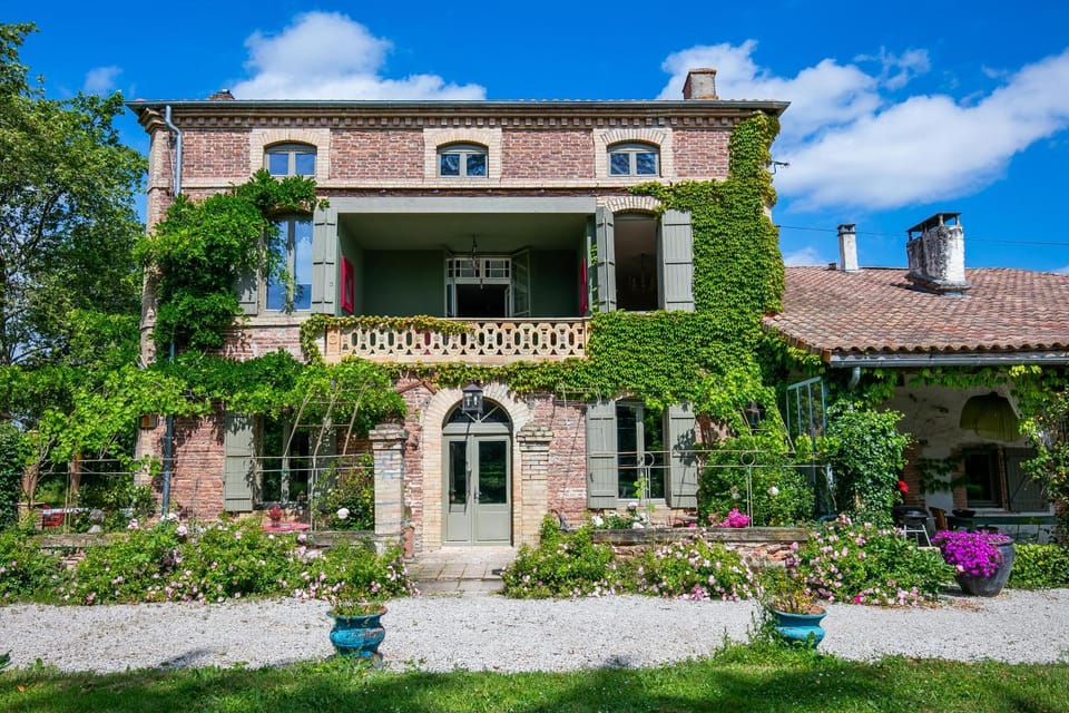Property building, Spring, Day, Garden, Garden view