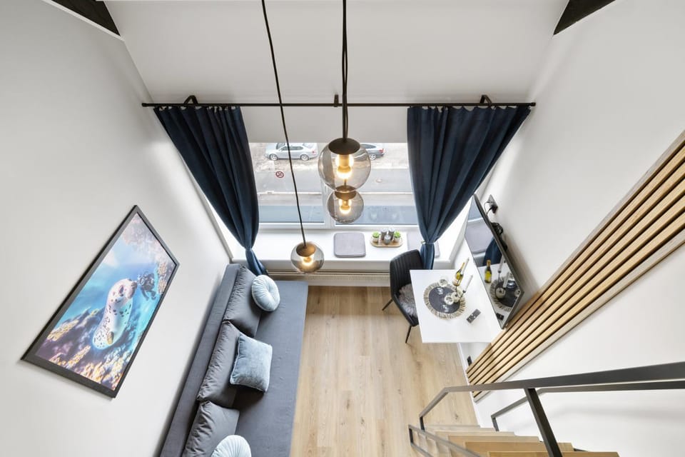 TV and multimedia, Living room, Dining area, City view