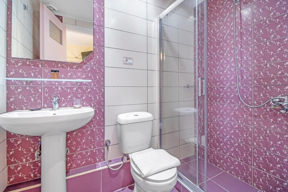 Bathroom, Living room