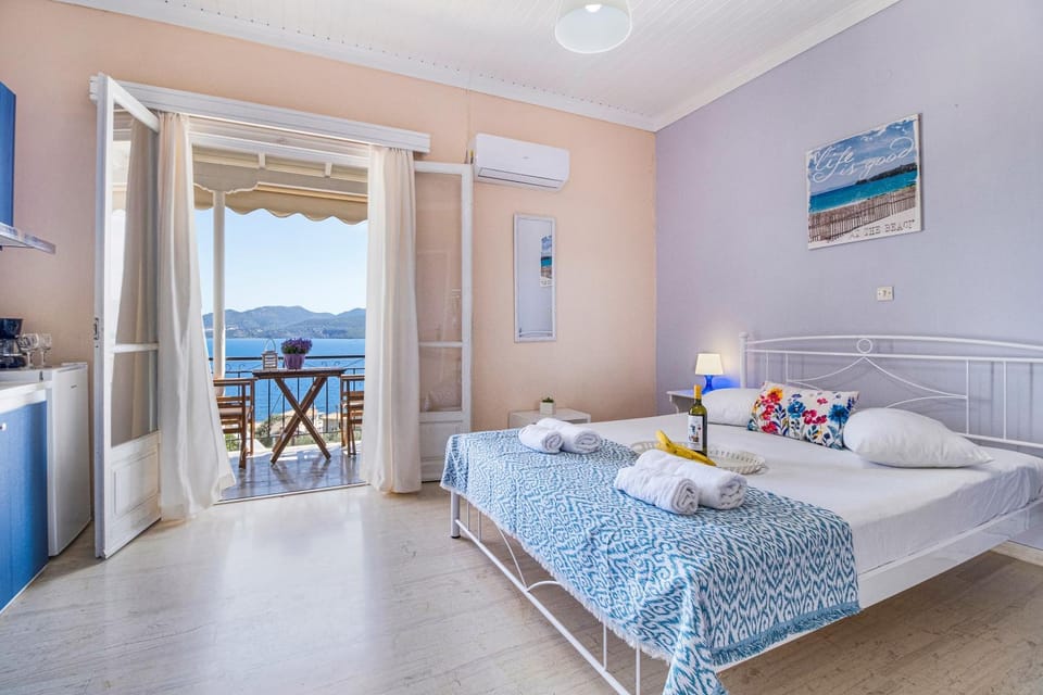 Property building, Living room, Bedroom