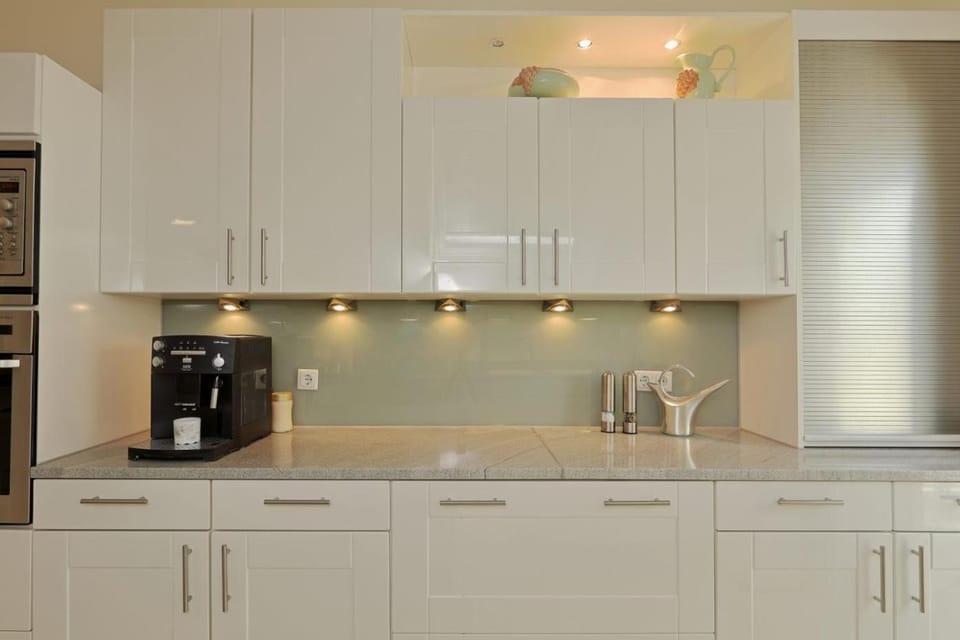 Coffee/tea facilities, Kitchen or kitchenette, minibar, pet friendly, stove, toaster