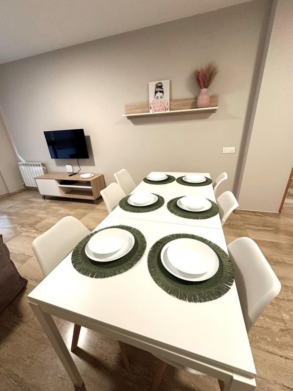 TV and multimedia, Dining area