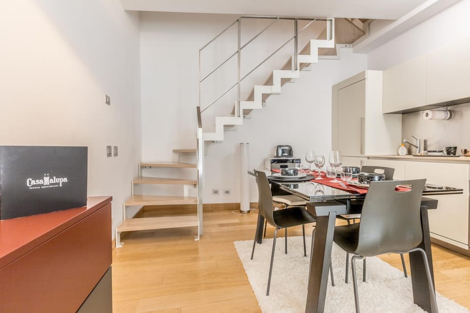 Kitchen or kitchenette, Dining area, pet friendly, stove, toaster