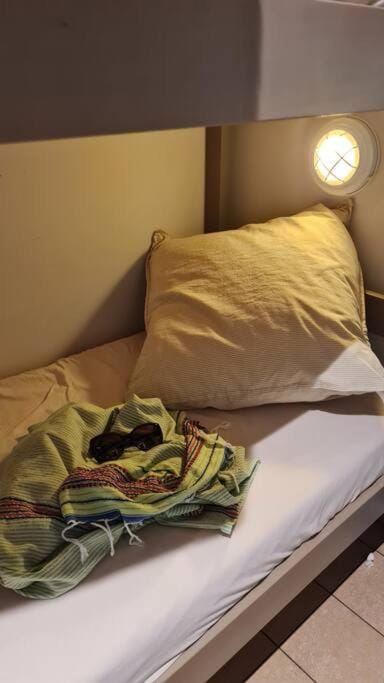 bunk bed