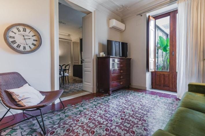 Living room, Seating area