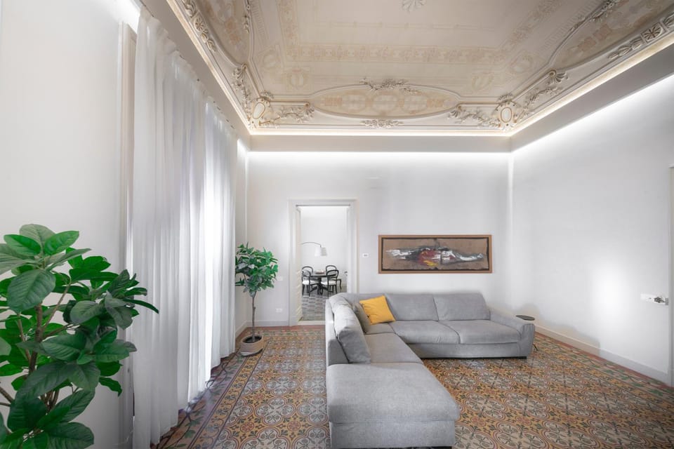 Living room, Seating area