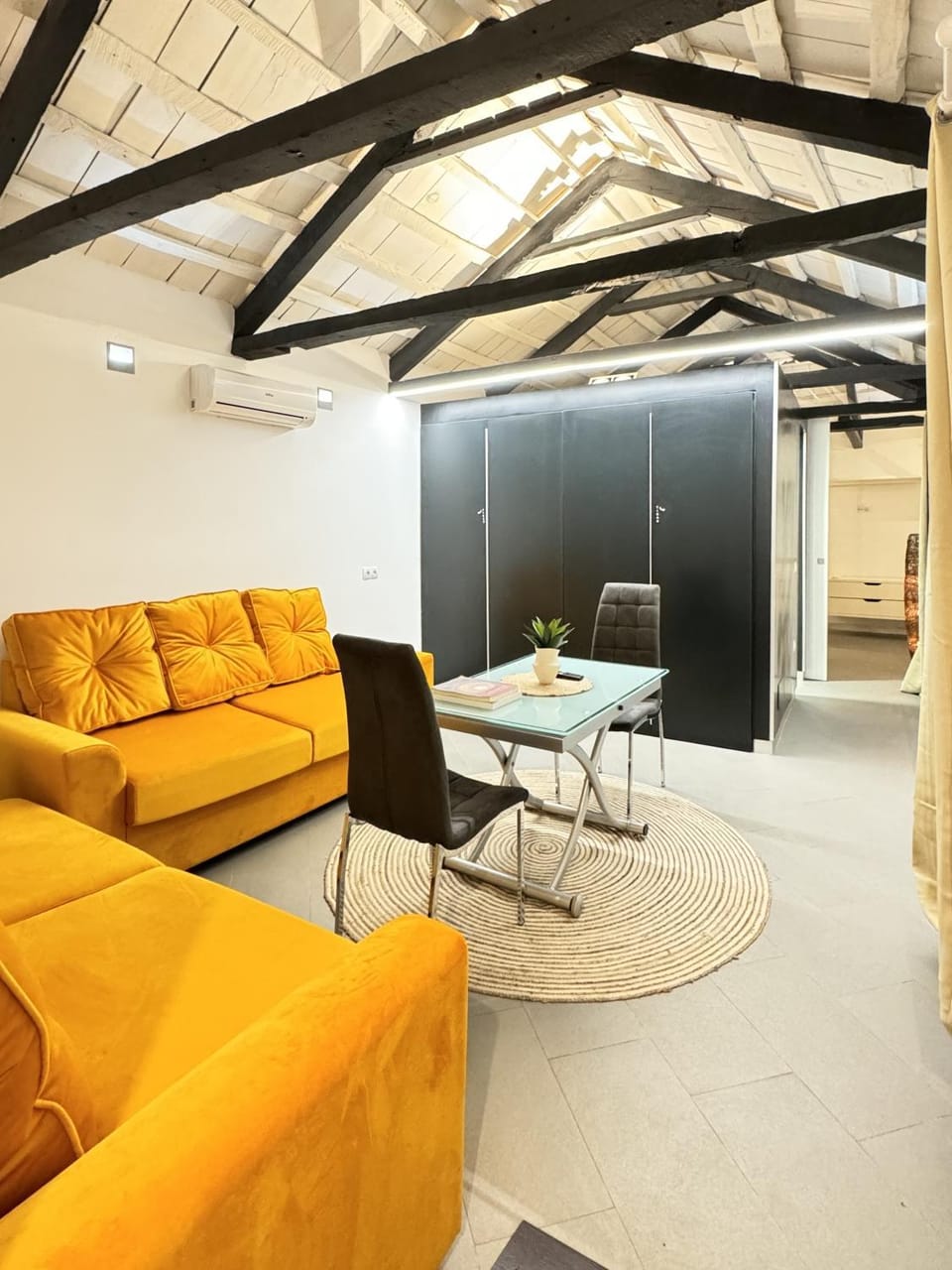 MANZANO PALACE. Apartamentos con Terraza Country House in Castile-La Mancha