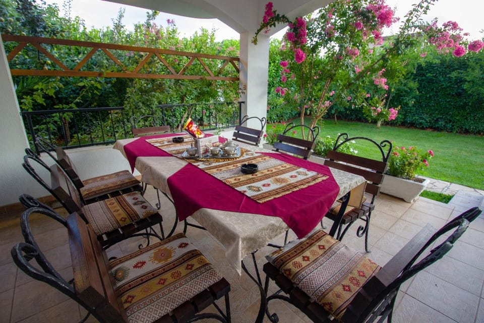 Balcony/Terrace, Garden view