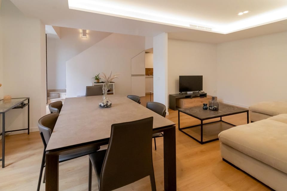 NT Luxury Central Duplex with Terrace & Parking Apartment in Malaga