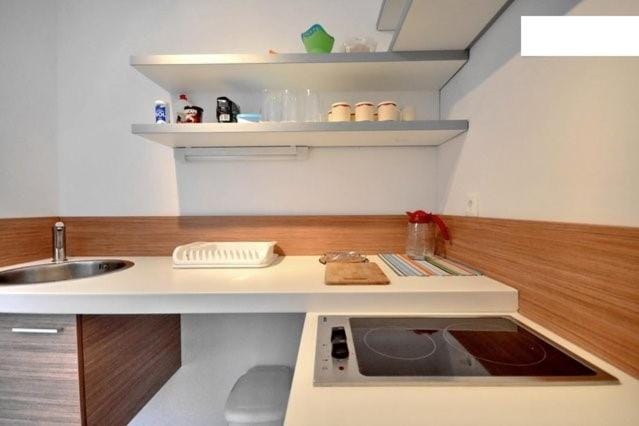 DugoToploLjeto Apartmani Baska Voda Bed and Breakfast in Baška Voda