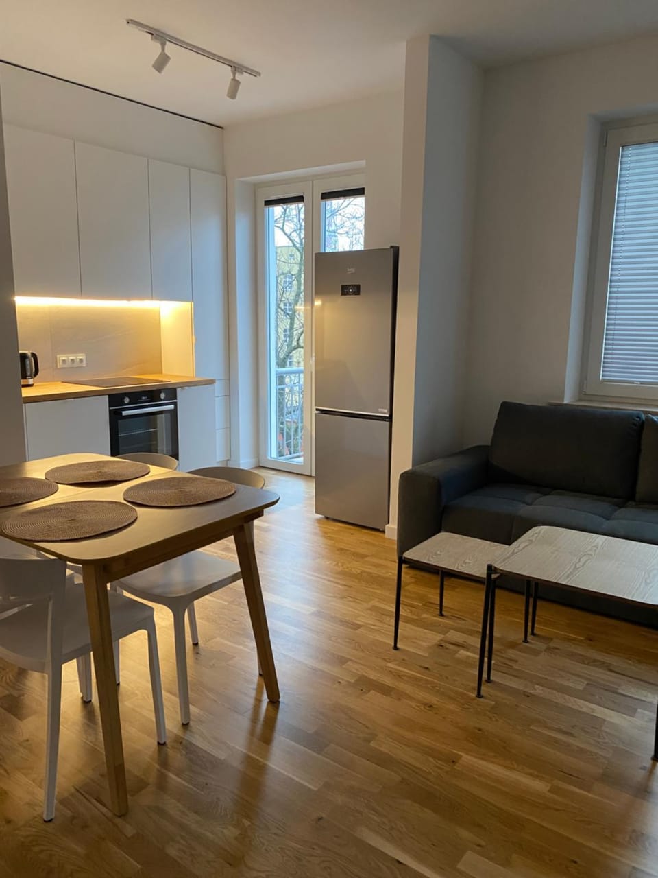 Kitchen or kitchenette, Dining area, minibar, pet friendly, stove