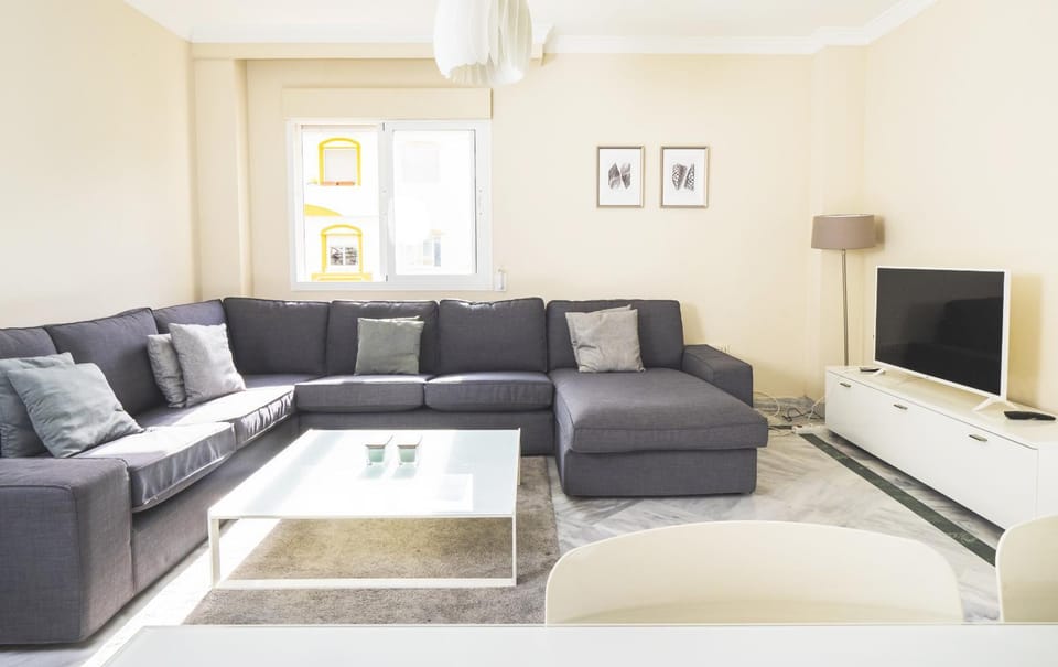 Communal lounge/ TV room, Living room