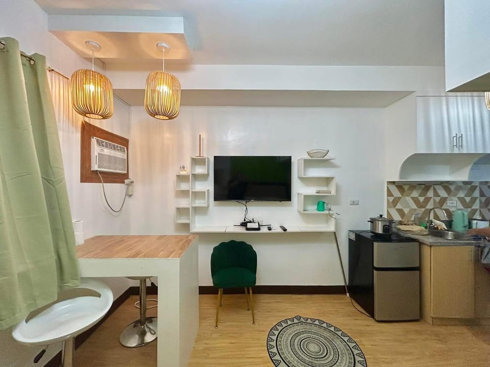 Studio unit Mesaverte Residence Near SM downtown Gaisano Mall Centrio Mall Apartment in Cagayan de Oro